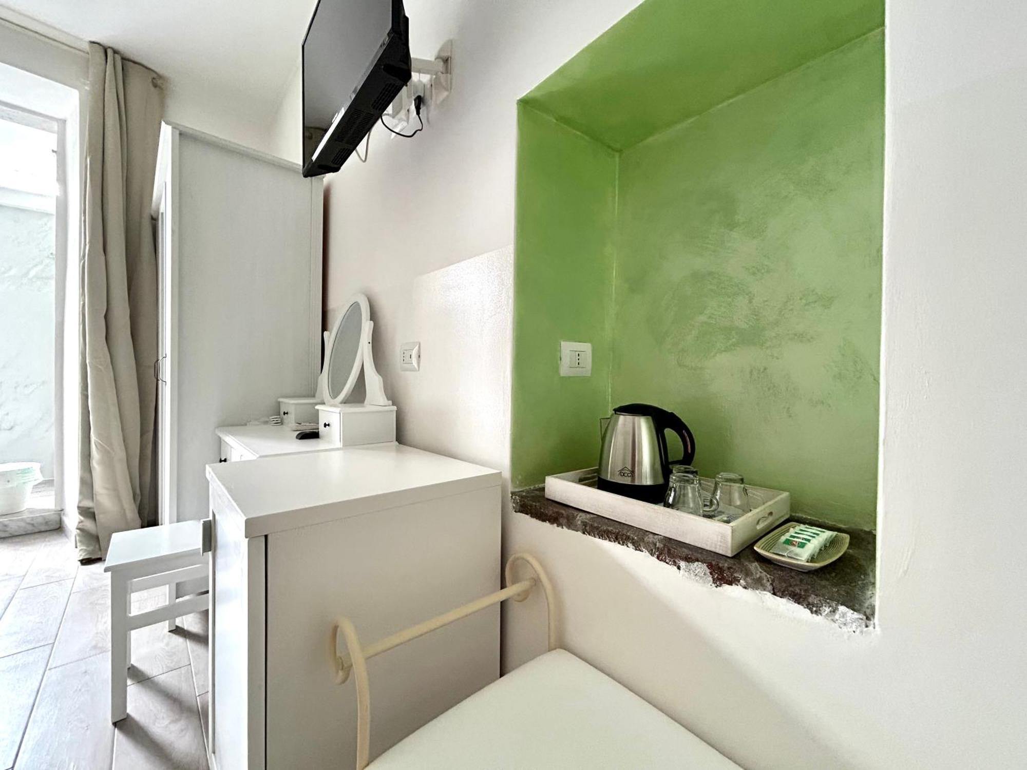 Fezzano / Portovenere Stilish Double Rooms With Sea View, Balcony Or Small Courtyard Exterior foto