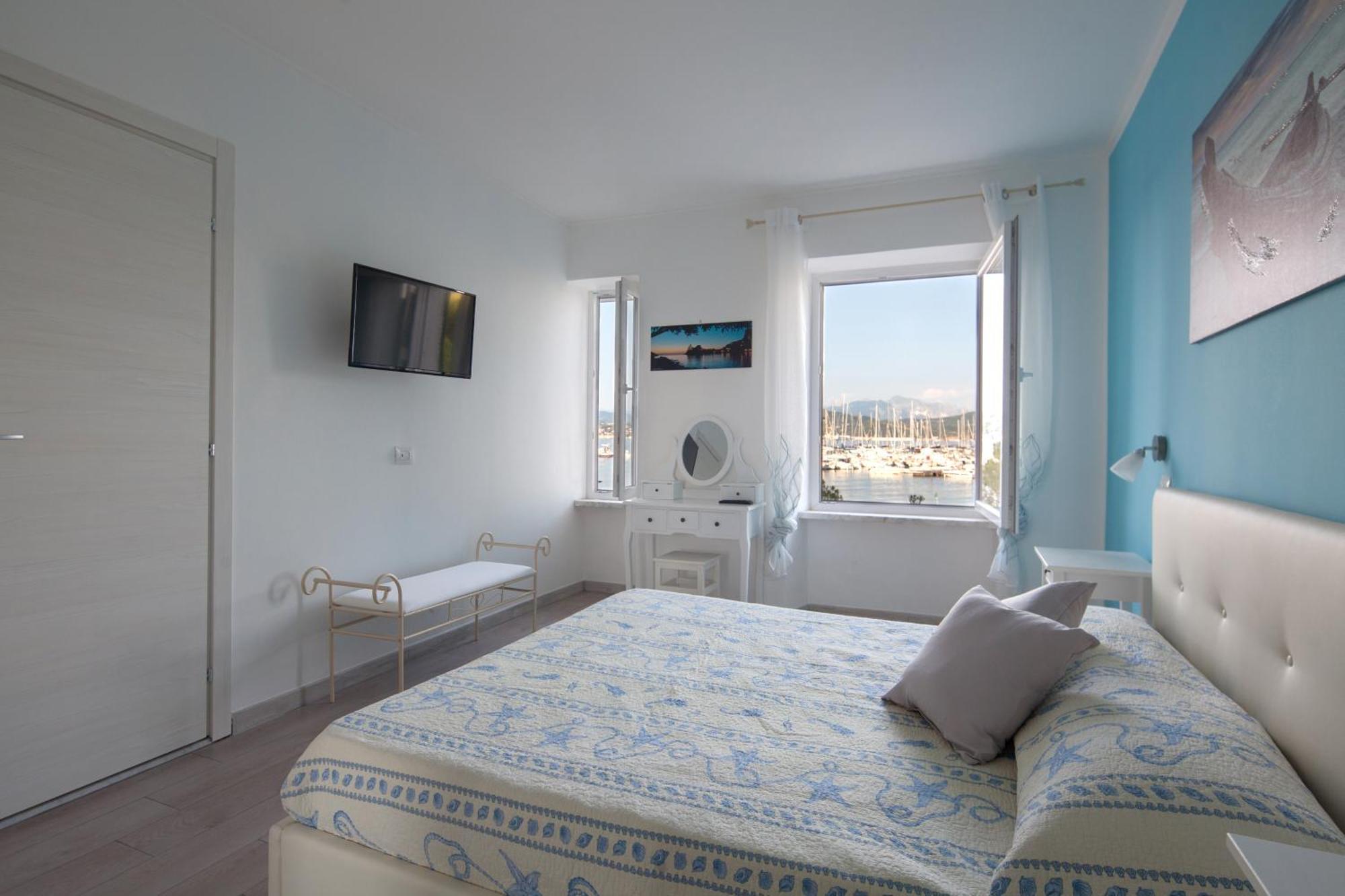 Fezzano / Portovenere Stilish Double Rooms With Sea View, Balcony Or Small Courtyard Exterior foto