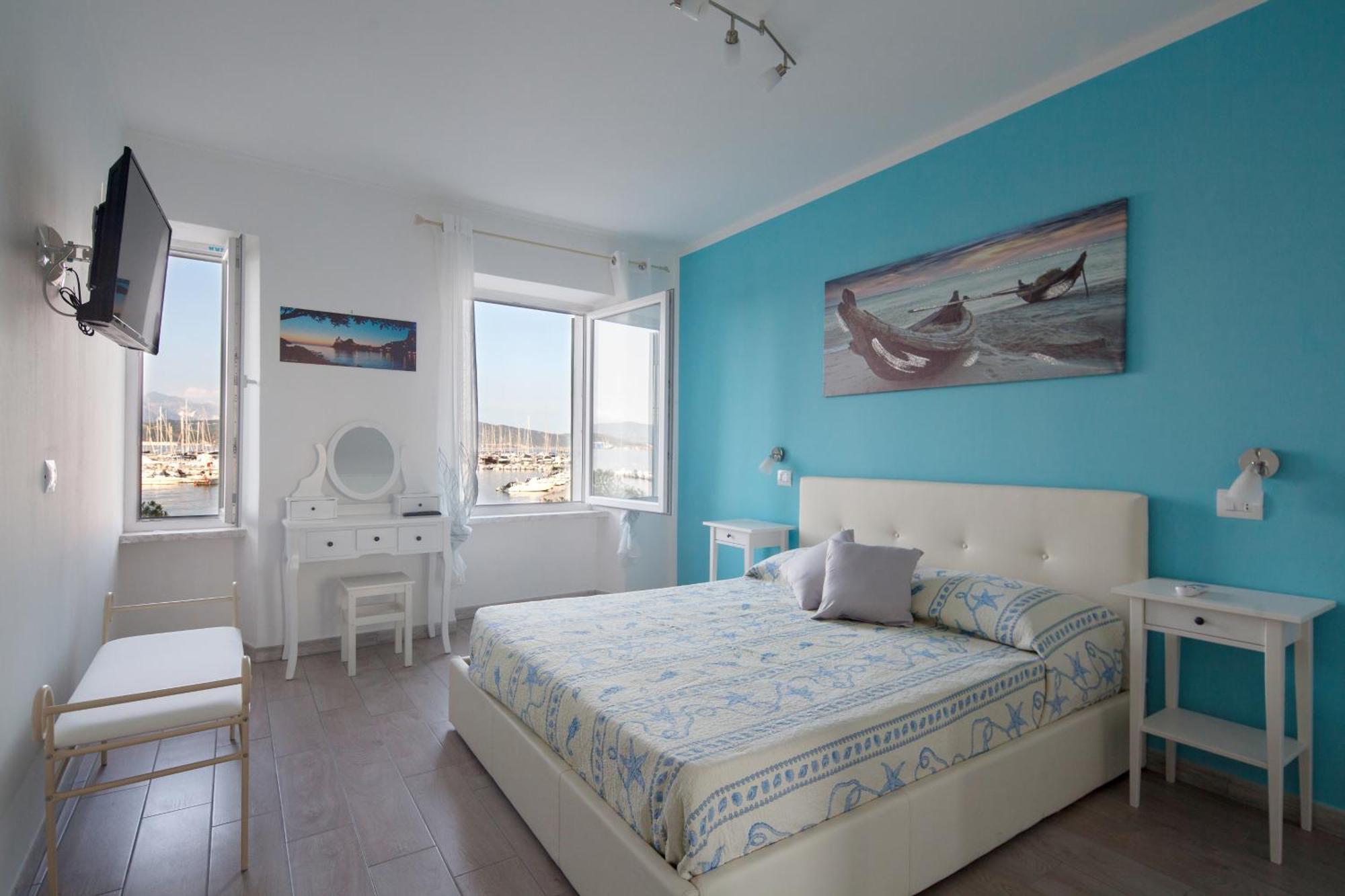 Fezzano / Portovenere Stilish Double Rooms With Sea View, Balcony Or Small Courtyard Exterior foto